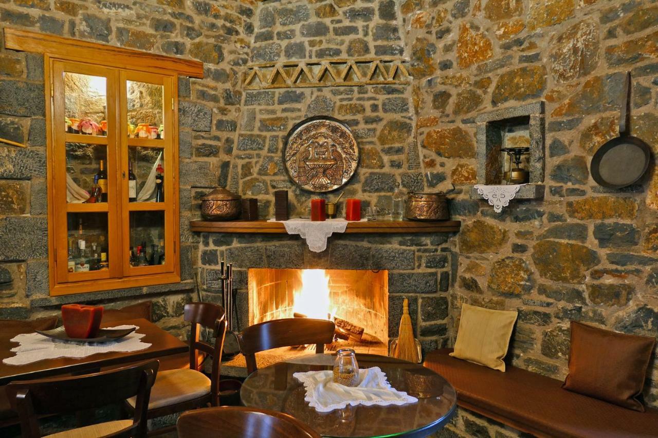 Antoniou Guesthouse Kastanitsa Exteriör bild